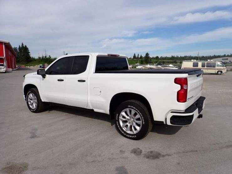 2022-chevrolet-silverado-1500-image-7