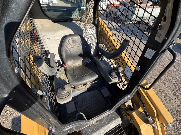caterpillar-299d2-image-21