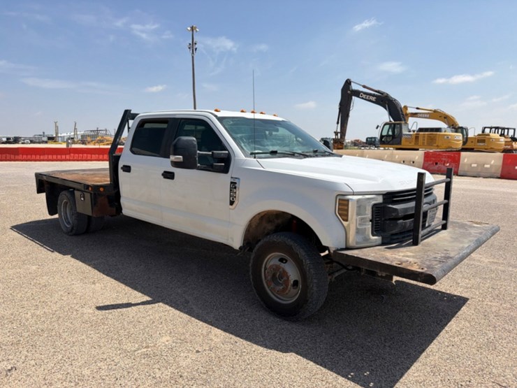 2019-ford-f350-image-3