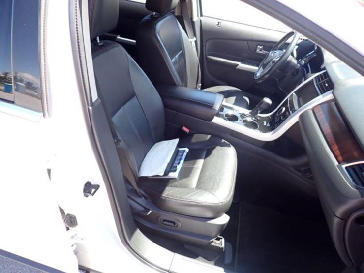 2011-ford-edge-image-33