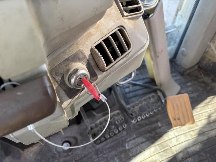 john-deere-6420-image-34
