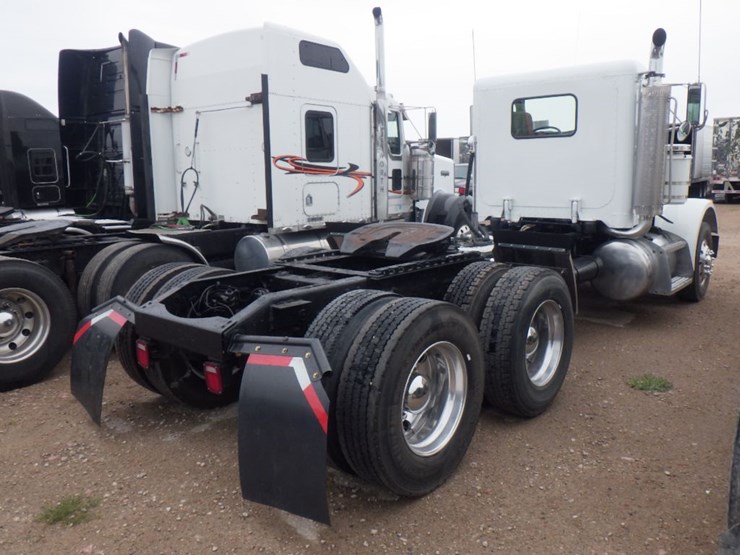 2000-peterbilt-378-image-7