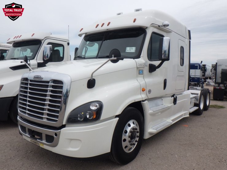 2019-freightliner-cascadia-125-image-1