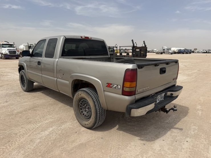 2003-gmc-sierra-1500-image-7