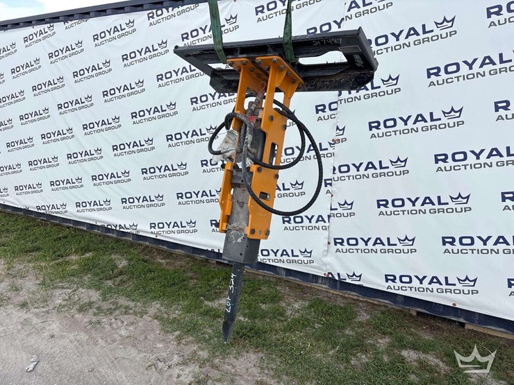 hydraulic-breaker-skid-steer-attachment-image-2