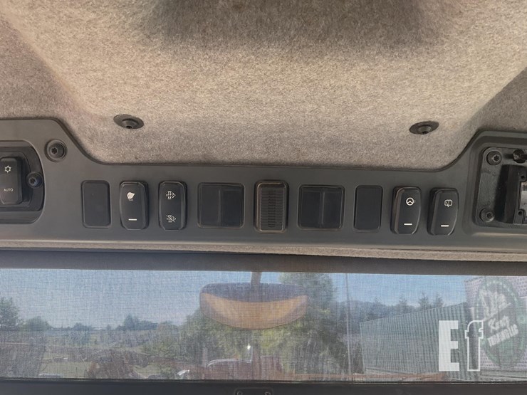 2019-caterpillar-745-image-14