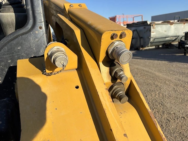 caterpillar-299d2-image-15