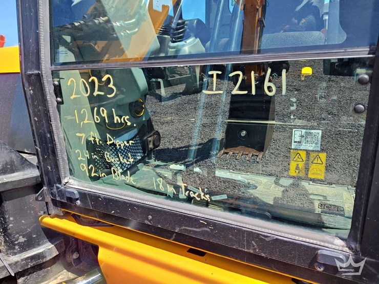 2023-jcb-90z-2-t4-midi-excavator-image-22