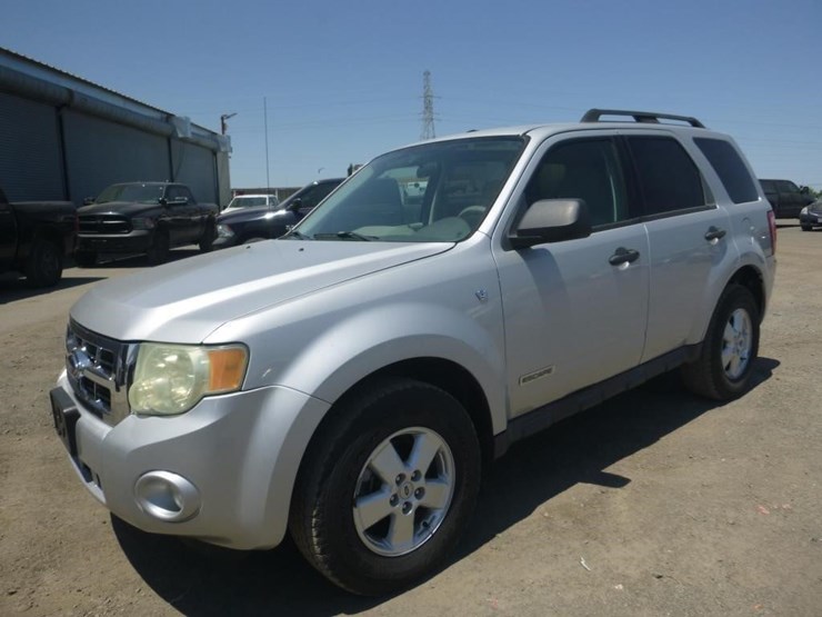2008-ford-escape-image-1