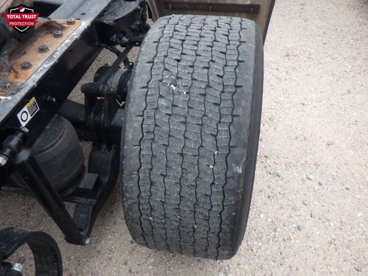 2024-kenworth-t680-image-5