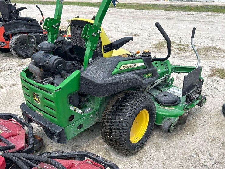 2015-john-deere-950m-72in-zero-turn-mower-image-4
