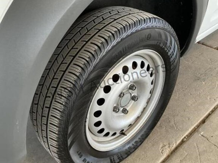 2012-ford-transit-connect-image-8