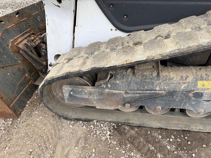 2020-bobcat-t76-image-18