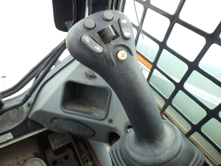 2019-bobcat-s450-image-10