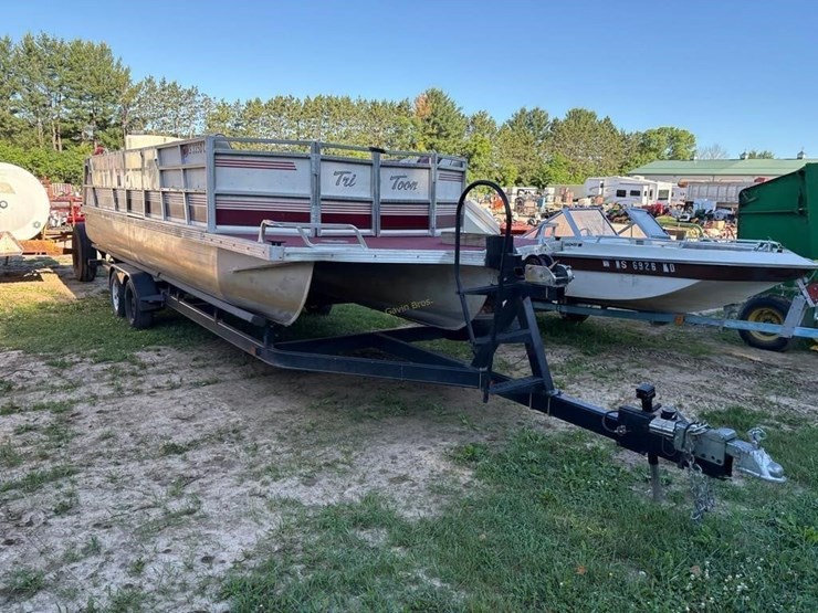 1991-jc-tri-toon-266-pontoon-boat-image-3