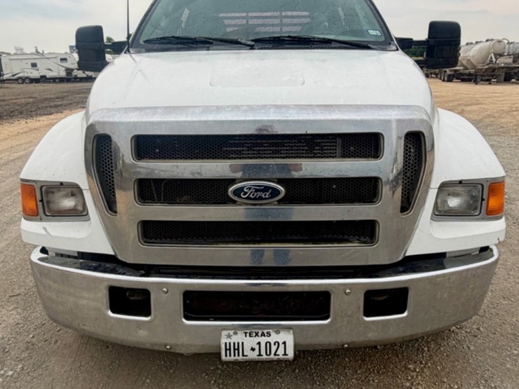 2005-ford-f650-image-2