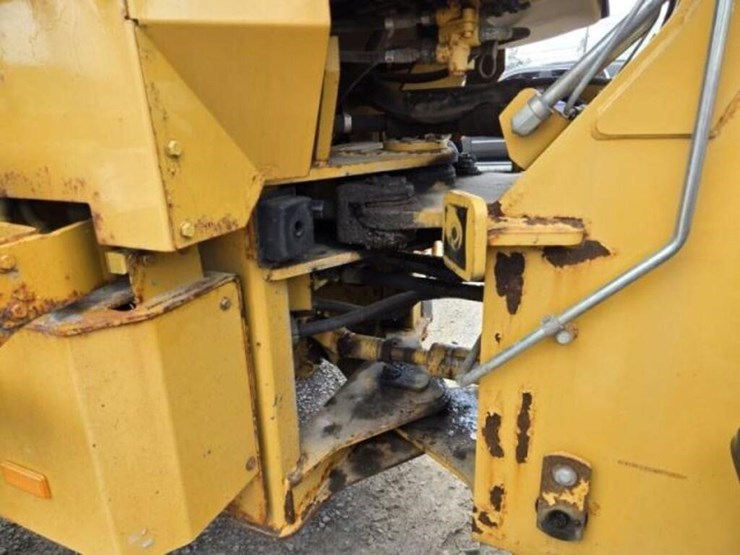 2010-caterpillar-924h-image-27