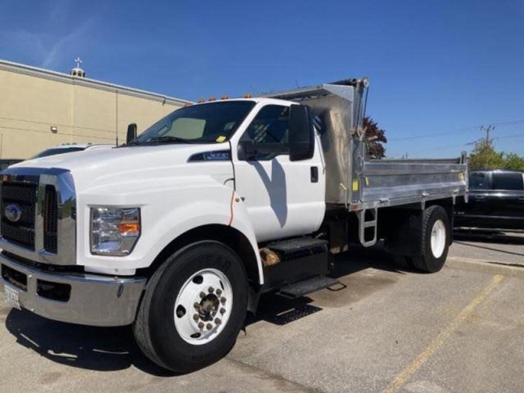 2022-ford-f650-xl-image-1