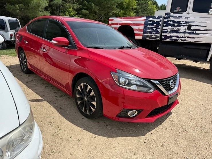 2017-nissan-sentra-sr-turbo-car-image-3