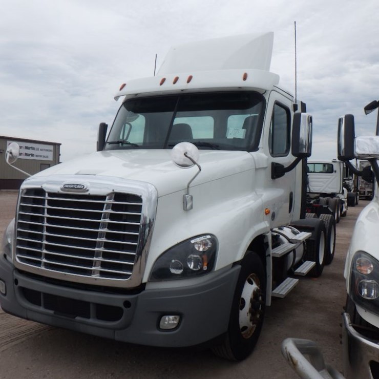 2018 FREIGHTLINER CASCADIA 125