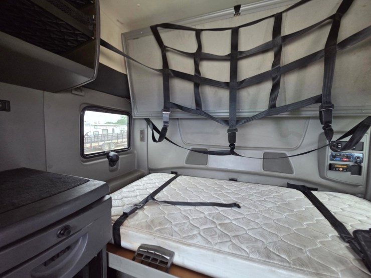 2015-international-prostar-image-13