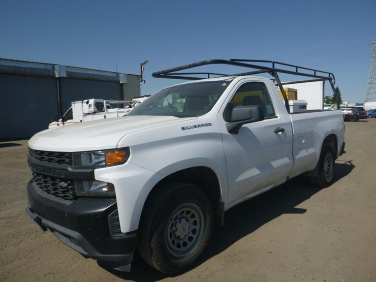 2019-chevrolet-1500-image-1