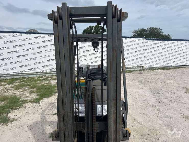 2012-komatsu-fg25t-16-image-15