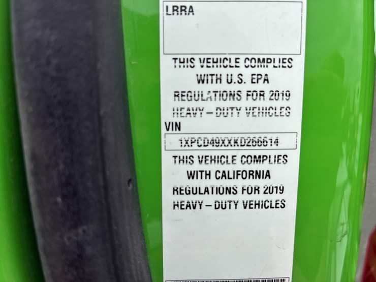 2019-peterbilt-567-image-16