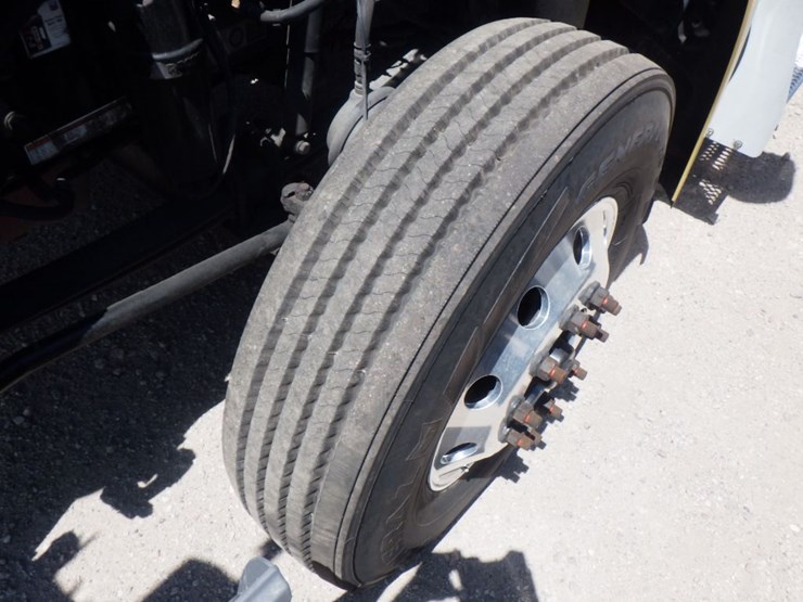 2021-peterbilt-579-image-20