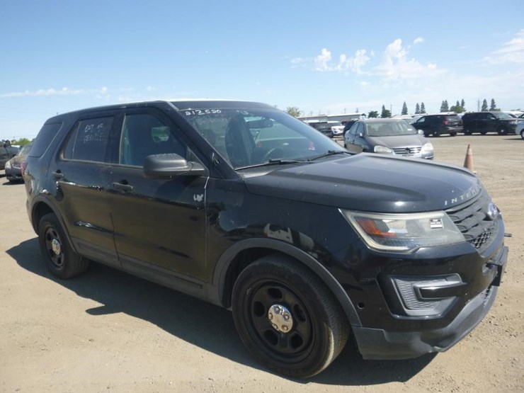 2017-ford-explorer-image-2
