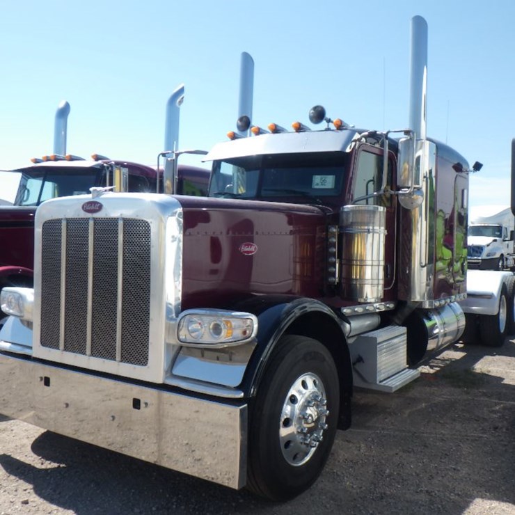 2022 PETERBILT 389