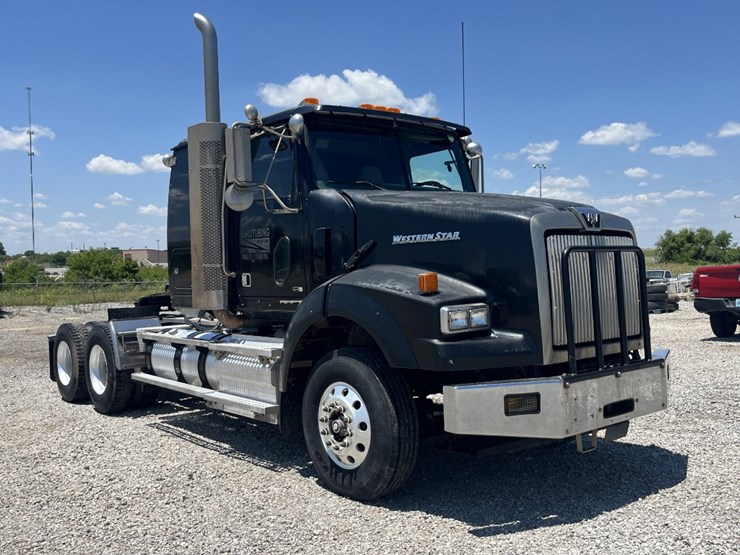2012-western-star-4900-image-3