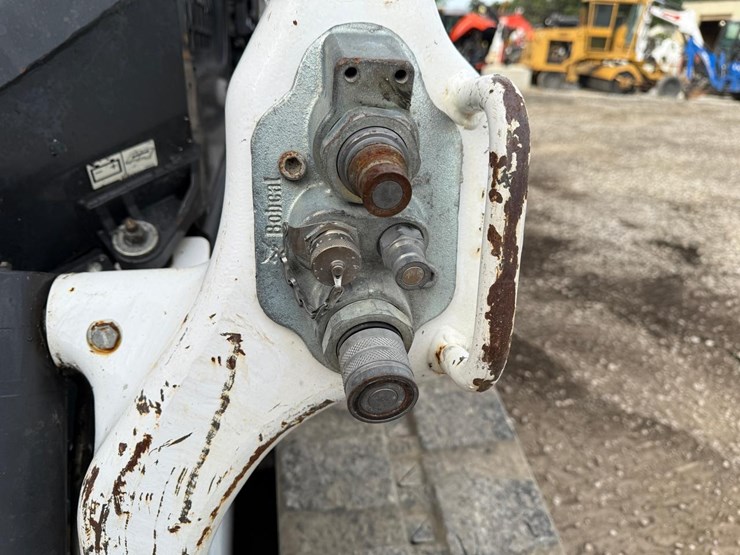 2020-bobcat-t76-image-11