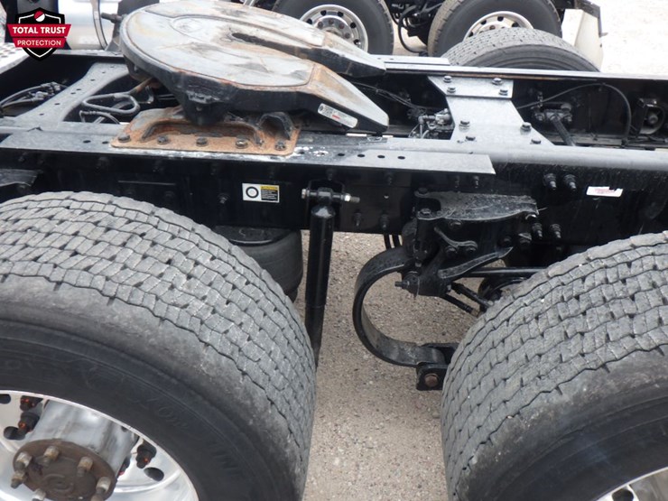 2024-kenworth-t680-image-14