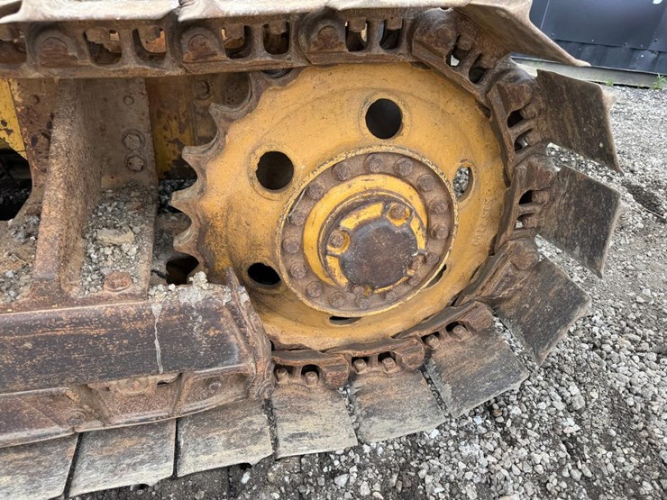 komatsu-d37e-2-image-15