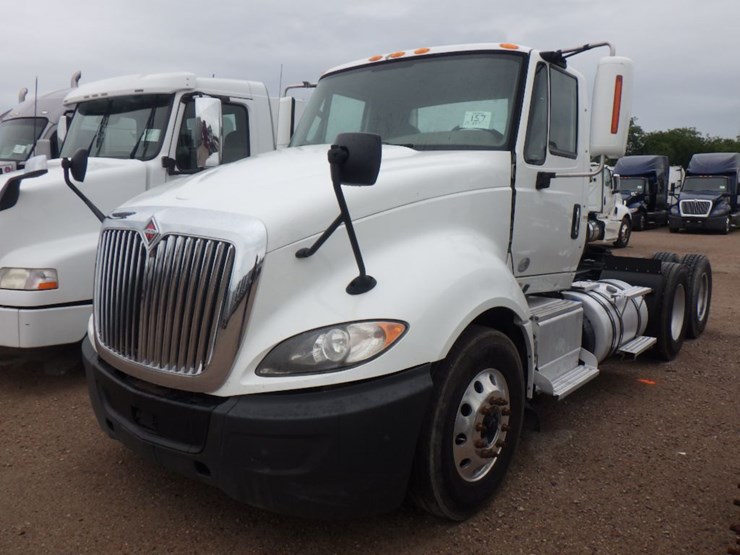 2017-international-prostar-image-1