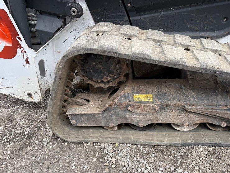 2020-bobcat-t76-image-14