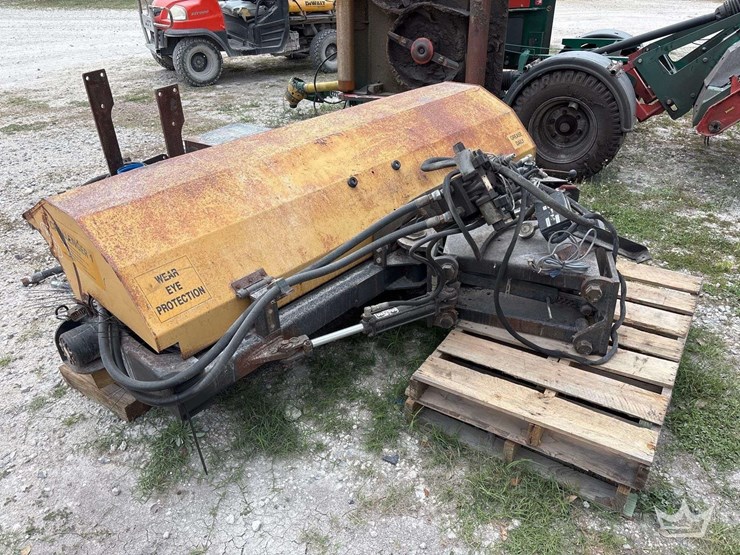 84in.-smith-challenger-hydraulic-rotary-broom-tractor-attachment-image-4