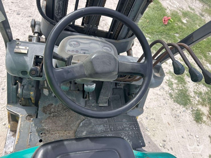 2012-komatsu-fg25t-16-image-11