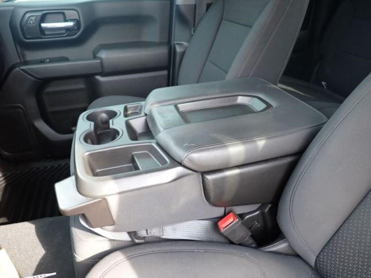 2022-chevrolet-silverado-1500-image-21