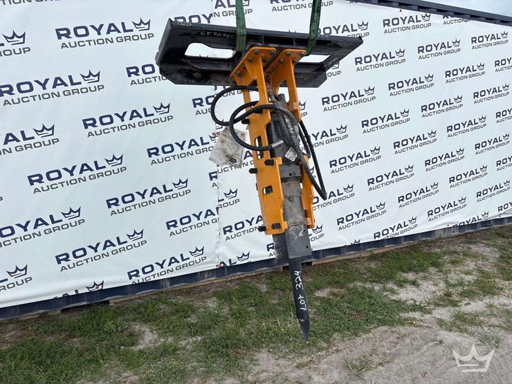 hydraulic-breaker-skid-steer-attachment-image-1