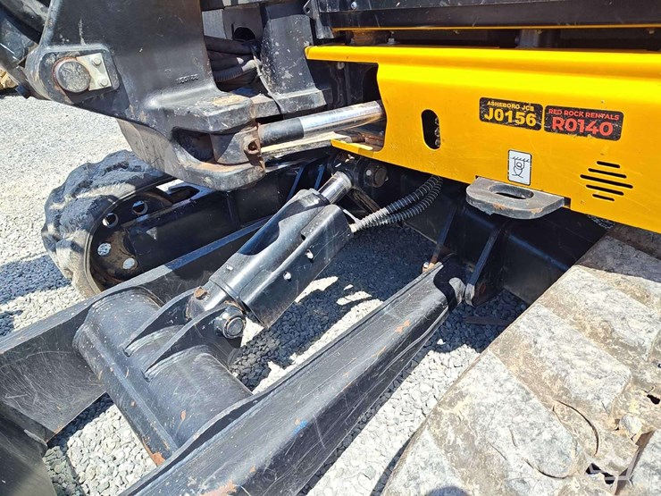 2023-jcb-90z-2-t4-midi-excavator-image-23