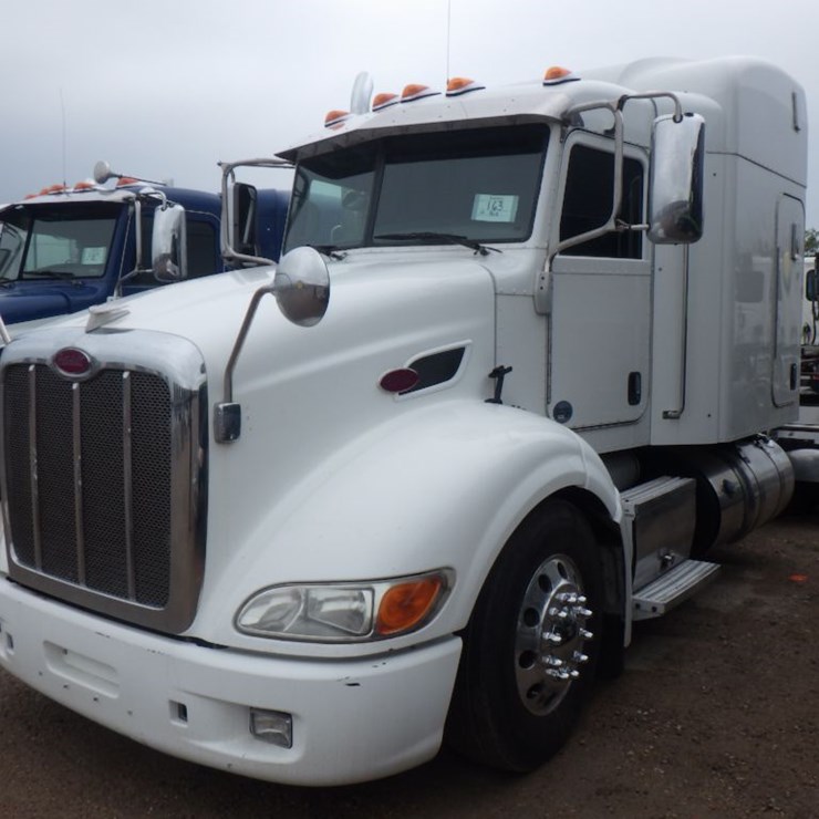 2014 PETERBILT 384