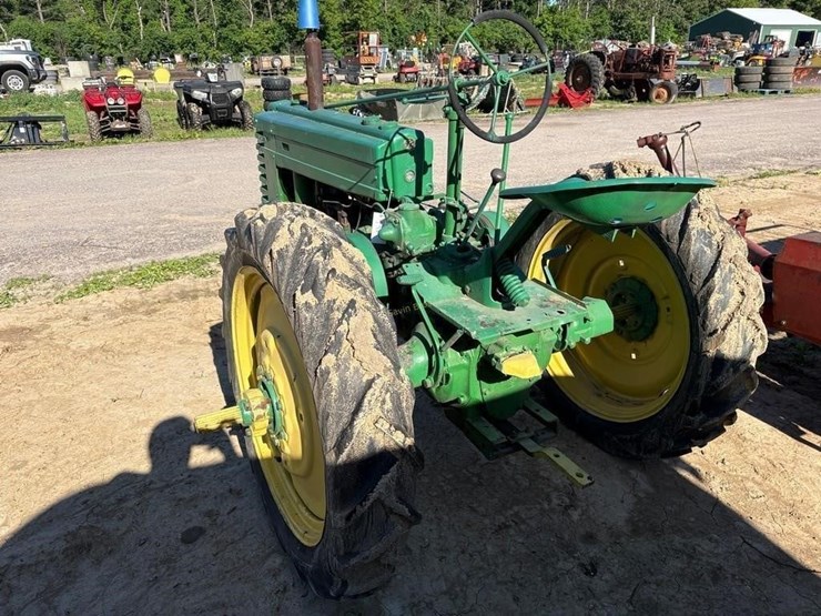 john-deere-h-image-3