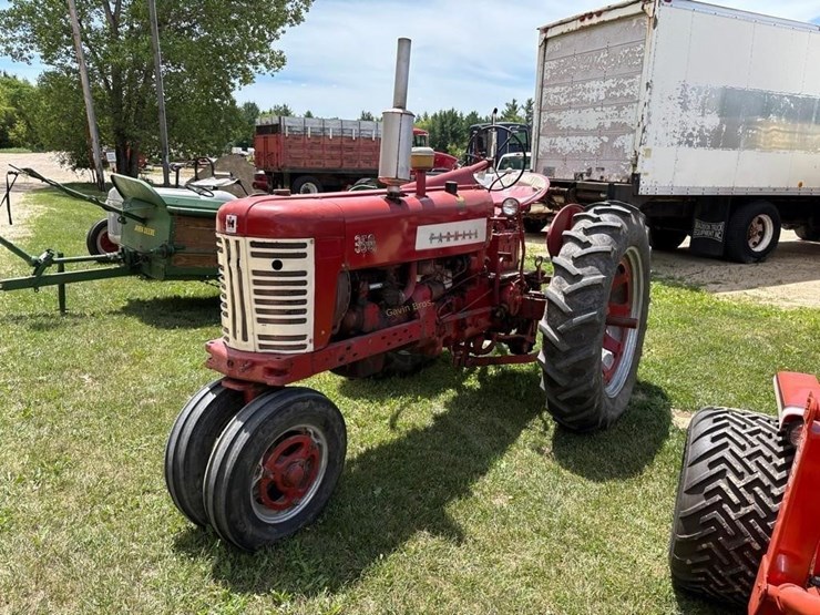 farmall-350-gas-tractor-image-6