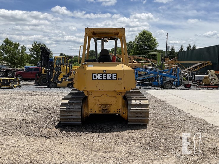 2004-deere-700h-image-3