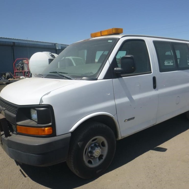 2006 CHEVROLET EXPRESS 2500