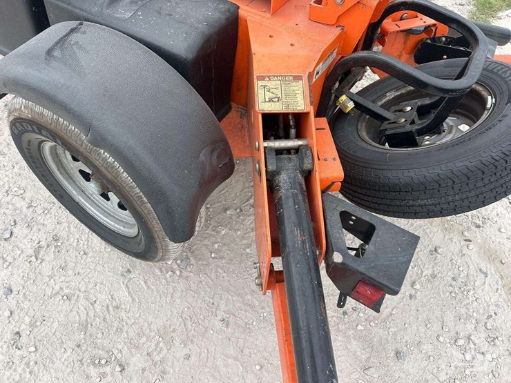 2019-jlg-t350-image-13