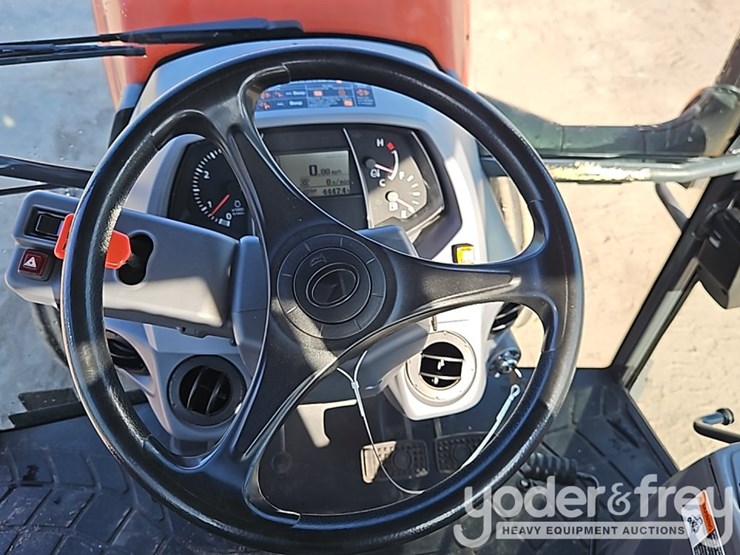 2021-kubota-m5-111-image-25