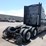 2022-volvo-vnl860-image-8